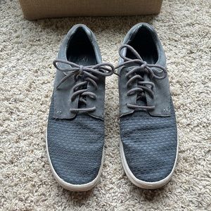 Men’s Ugg woven shoe size 12